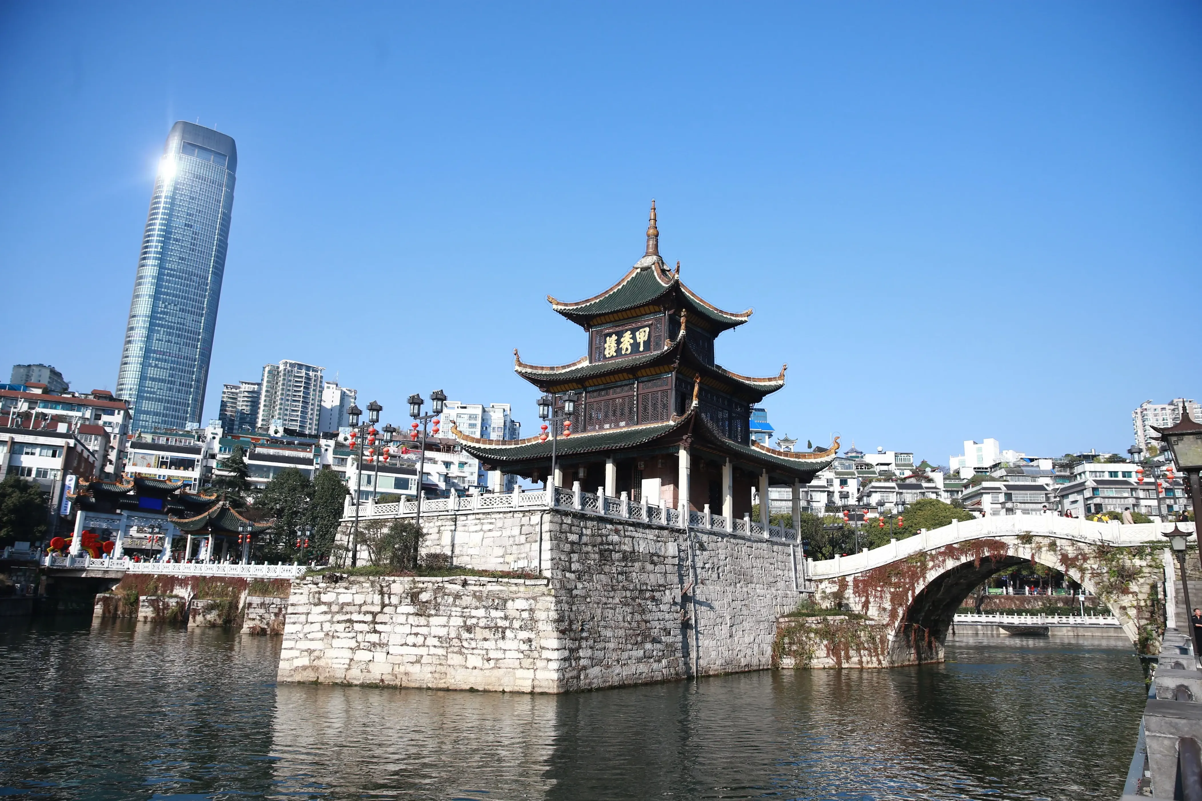 借助大数据, 队伍, div